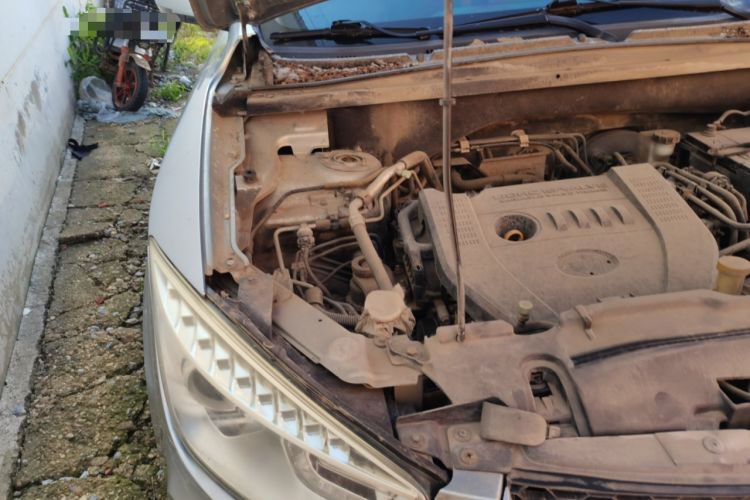 Used Bestune X80 2013 2.0L manual luxury version Engine Bay Right