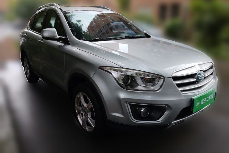 Used Bestune X80 2013 2.0L automatic luxury version Front Right 45 Deg
