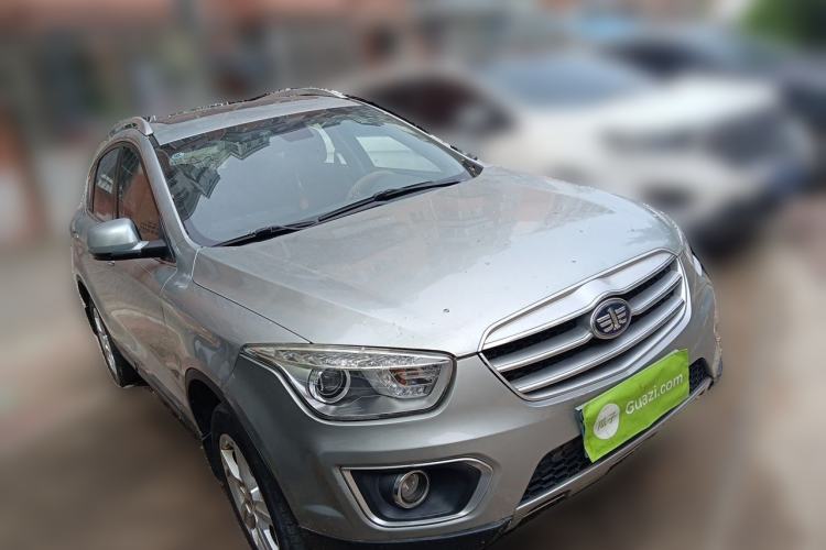 Used Bestune X80 2013 2.0L automatic comfort version Front Right 45 Deg