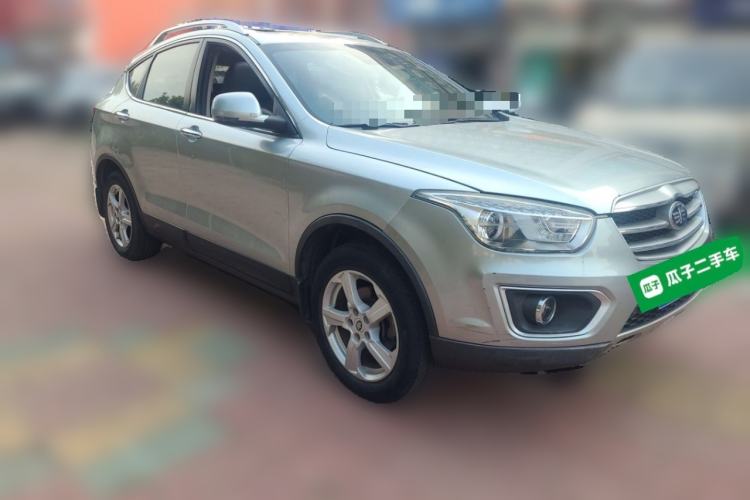 Used Bestune X80 2013 2.0L manual luxury version Front Right 45 Deg
