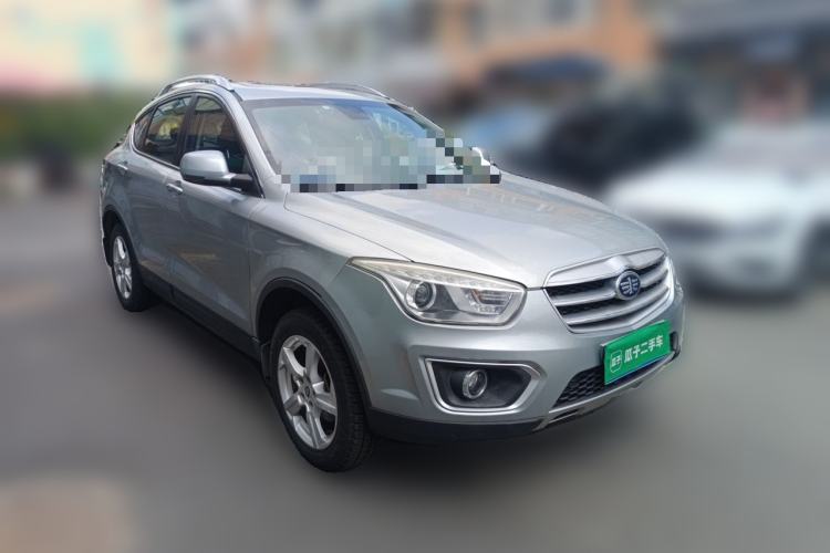 Used Bestune X80 2013 2.0L automatic comfort version Front Right 45 Deg
