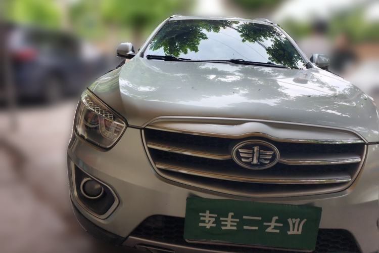 Used Bestune X80 2013 2.0L automatic luxury version Front Right 45 Deg