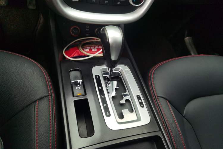 Used Bestune X80 2013 2.0L automatic comfort version Gear Lever