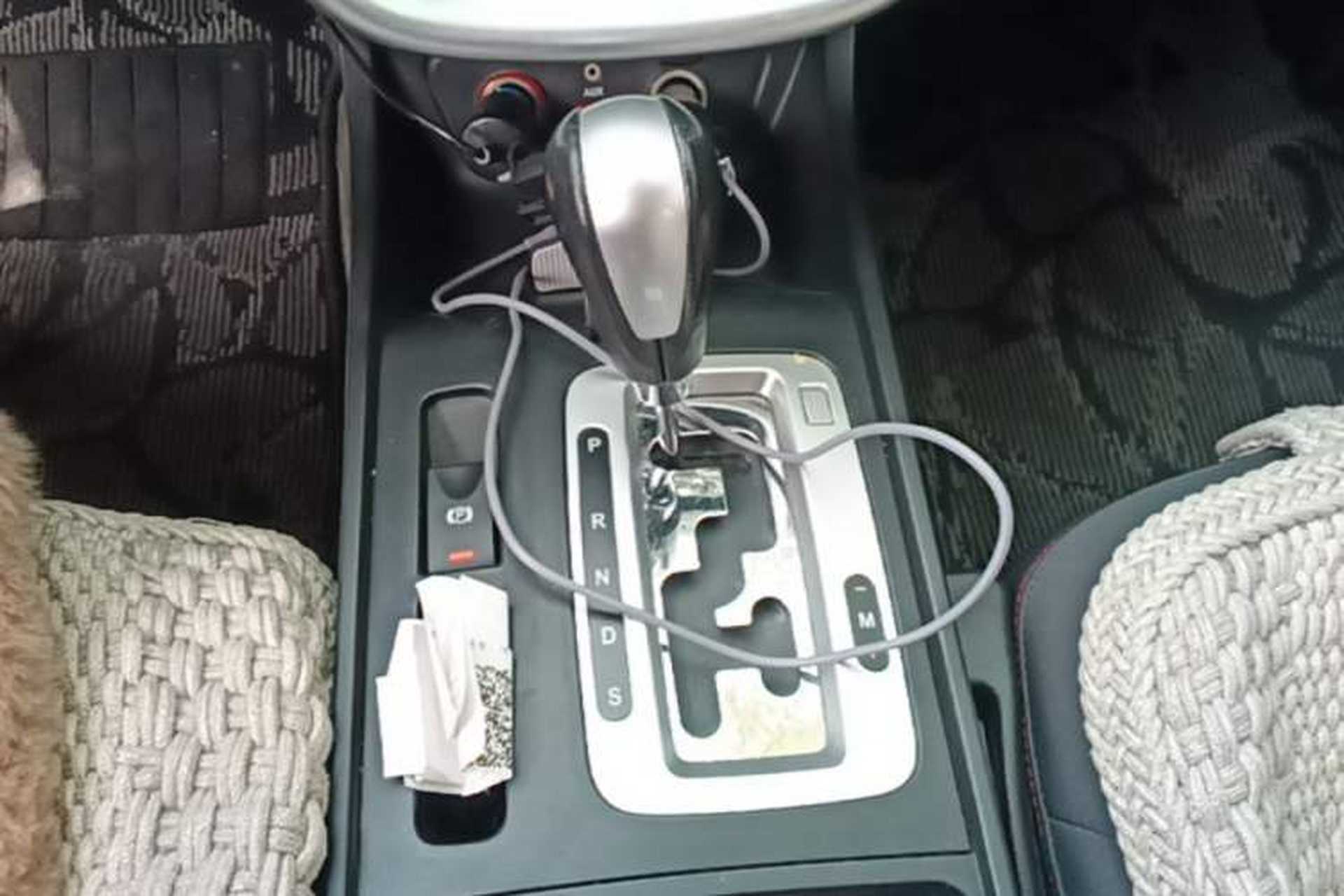 Used Bestune X80 2013 2.0L automatic comfort version Gear Lever