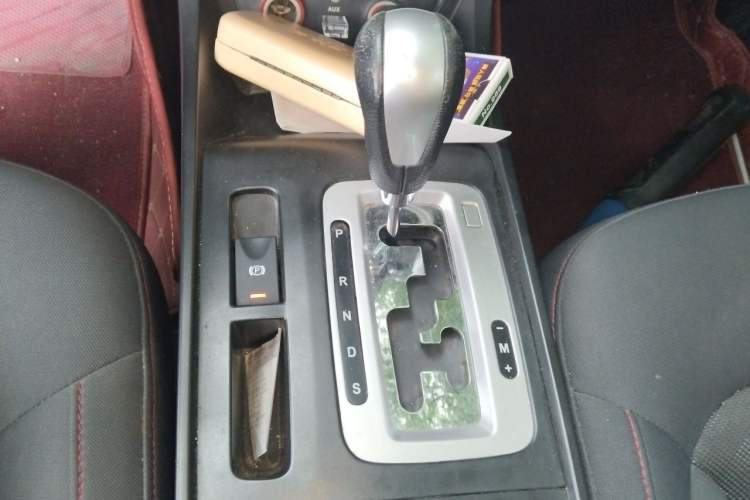 Used Bestune X80 2013 2.0L automatic comfort version Gear Lever
