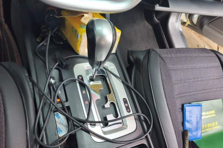Used Bestune X80 2013 2.0L automatic luxury version Gear Lever