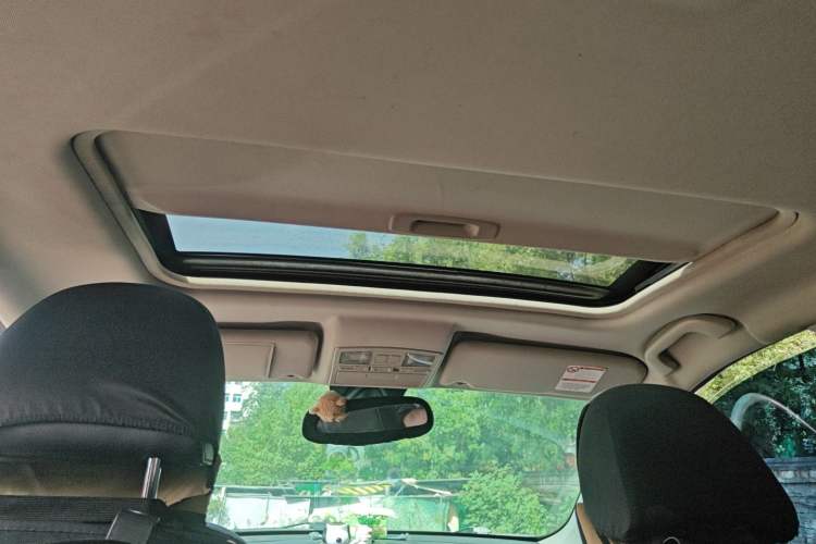 Used Bestune X80 2013 2.0L automatic luxury version Headliner