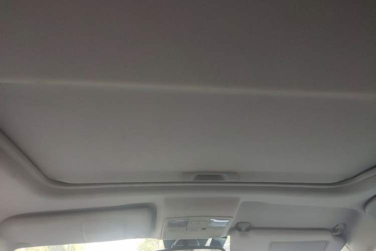 Used Bestune X80 2013 2.0L manual luxury version Headliner
