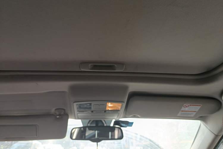Used Bestune X80 2013 2.0L automatic luxury version Headliner