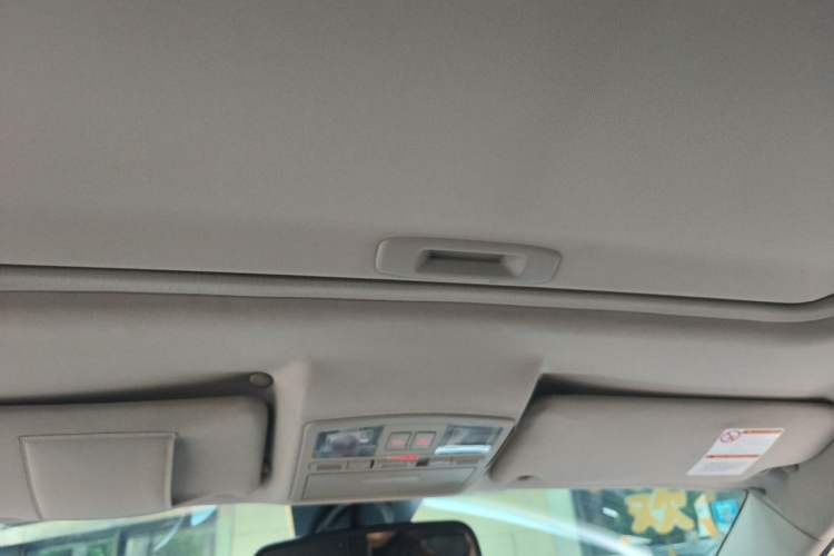 Used Bestune X80 2013 2.0L automatic luxury version Headliner