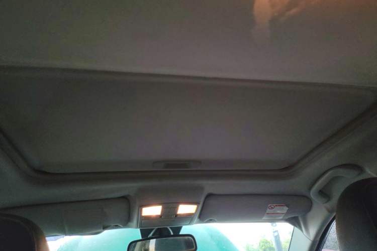 Used Bestune X80 2013 2.0L automatic luxury version Headliner