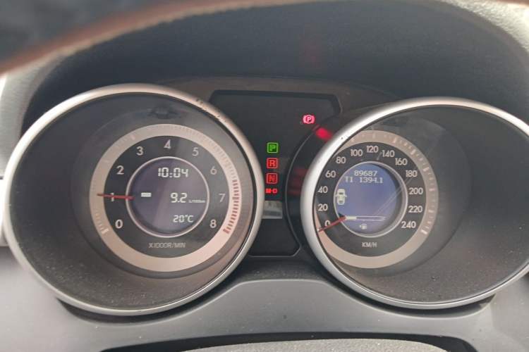 Used Bestune X80 2013 2.0L automatic comfort version Instrument Cluster