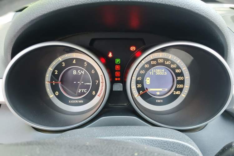Used Bestune X80 2013 2.0L automatic comfort version Instrument Cluster
