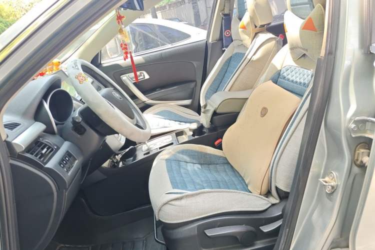 Used Bestune X80 2013 2.0L automatic comfort version Left Front Seat