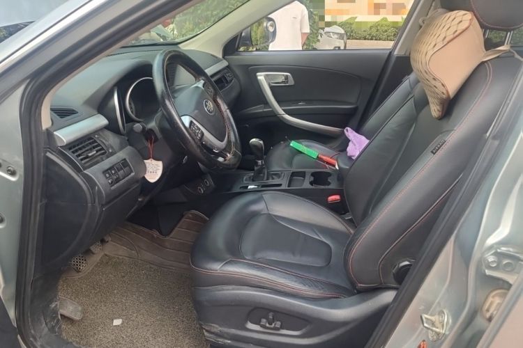 Used Bestune X80 2013 2.0L manual luxury version Left Front Seat