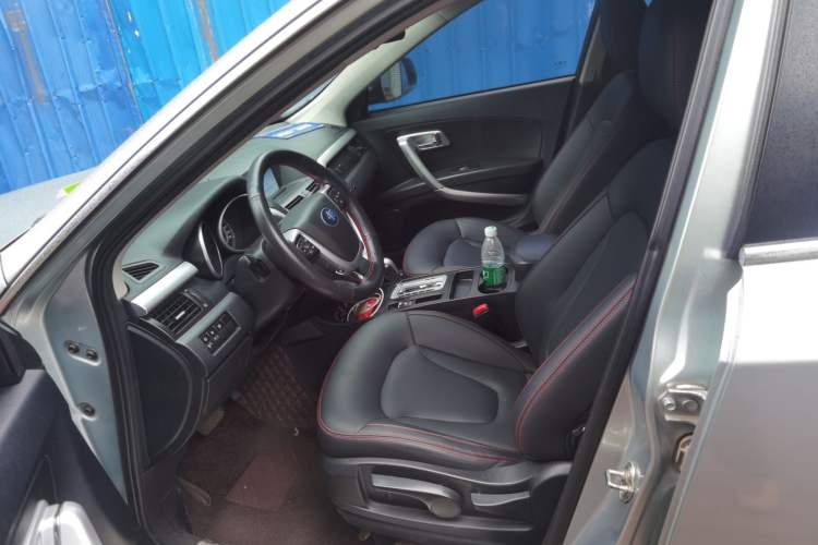 Used Bestune X80 2013 2.0L automatic comfort version Left Front Seat