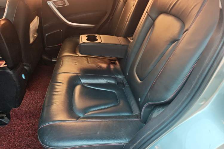 Used Bestune X80 2013 2.0L automatic luxury version Left Rear Seat