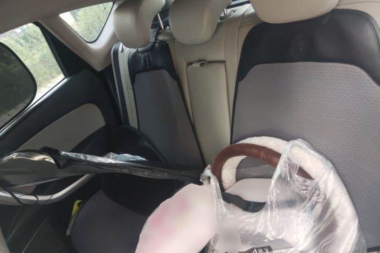 Used Bestune X80 2013 2.0L manual luxury version Left Rear Seat