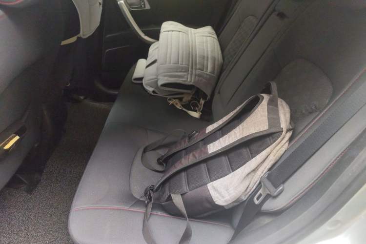 Used Bestune X80 2013 2.0L automatic comfort version Left Rear Seat