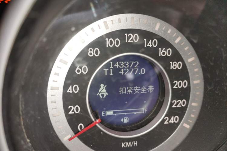 Used Bestune X80 2013 2.0L automatic comfort version Odometer Close Up
