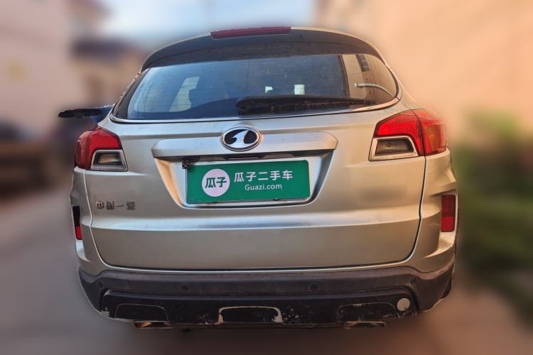 Used Bestune X80 2013 2.0L automatic luxury version Rear
