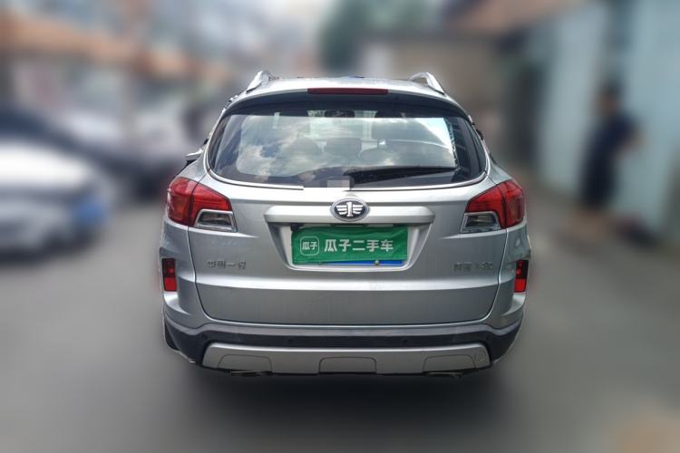 Used Bestune X80 2013 2.0L automatic comfort version Rear