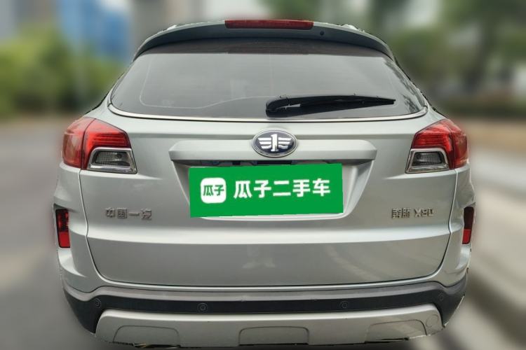 Used Bestune X80 2013 2.0L automatic luxury version Rear