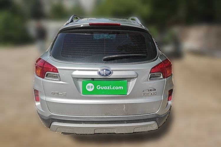 Used Bestune X80 2013 2.0L automatic luxury version Rear