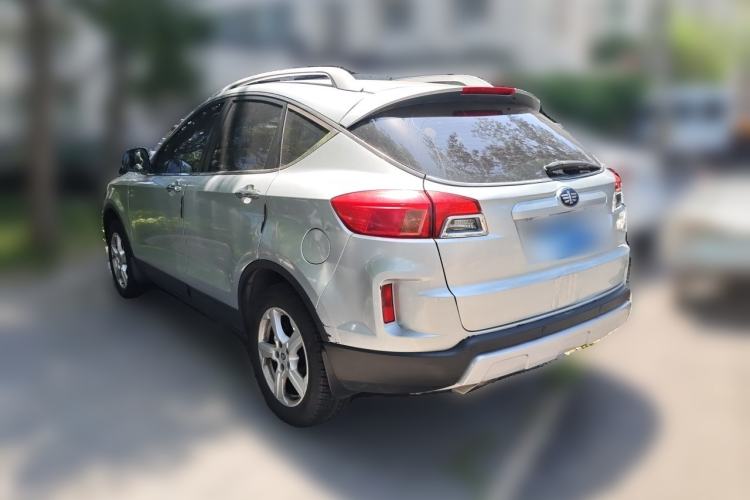 Used Bestune X80 2013 2.0L automatic comfort version Rear Left 45 Deg