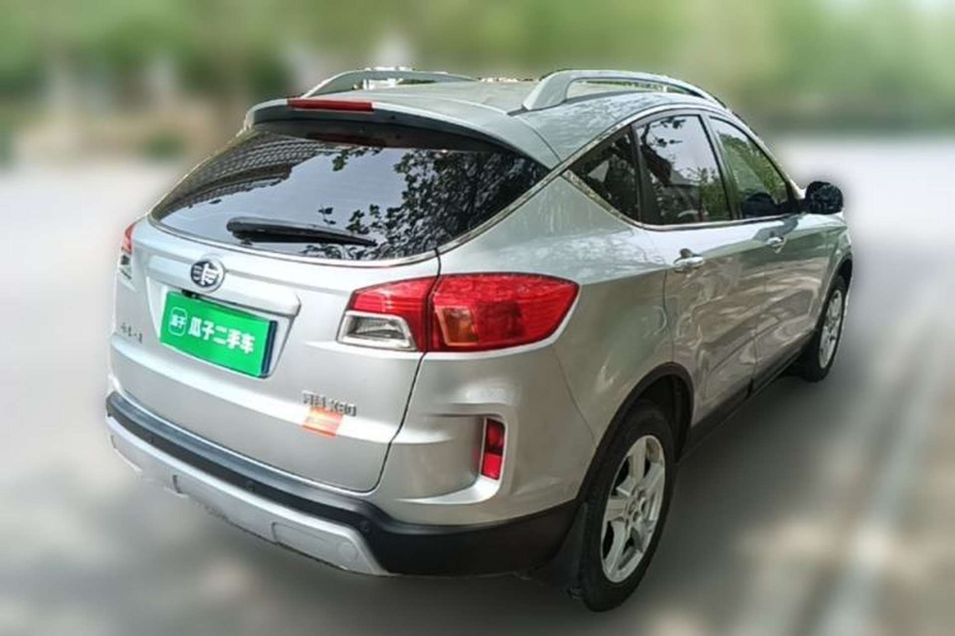 Used Bestune X80 2013 2.0L automatic comfort version Rear Right 45 Deg