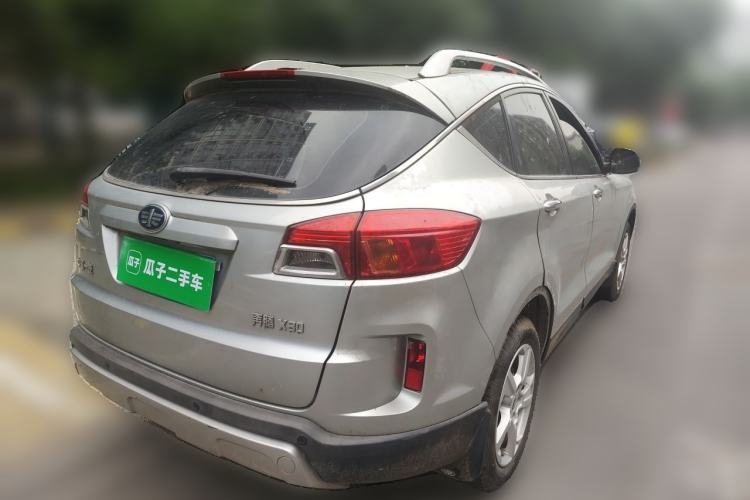 Used Bestune X80 2013 2.0L automatic comfort version Rear Right 45 Deg