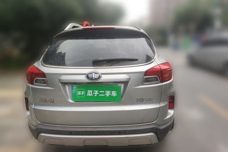 Used Bestune X80 2013 2.0L automatic comfort version Rear