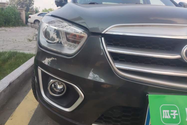 Used Bestune X80 2013 2.0L manual luxury version Right Front Headlight
