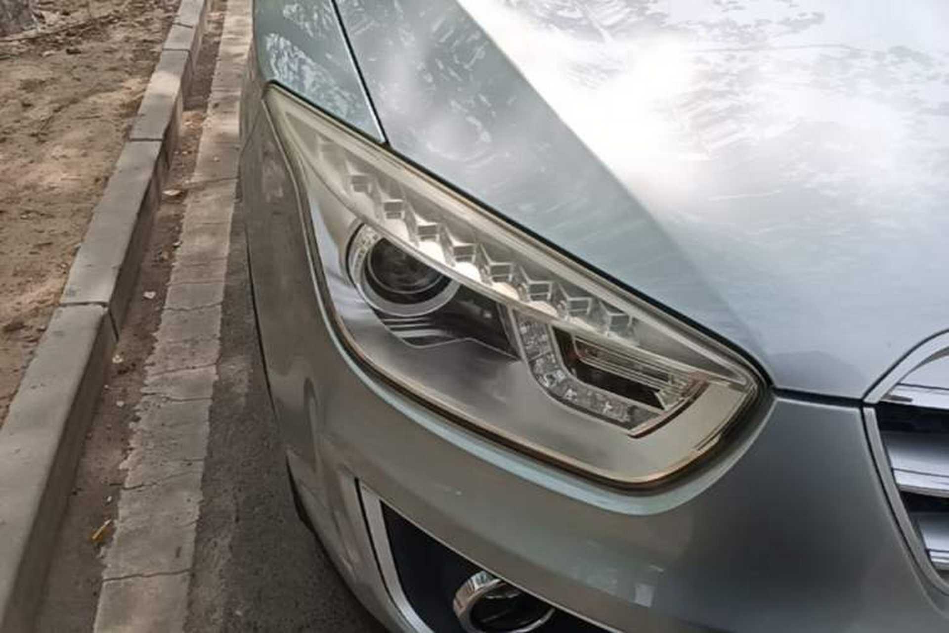 Used Bestune X80 2013 2.0L automatic comfort version Right Front Headlight