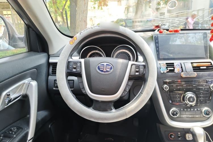 Used Bestune X80 2013 2.0L automatic comfort version Steering Wheel