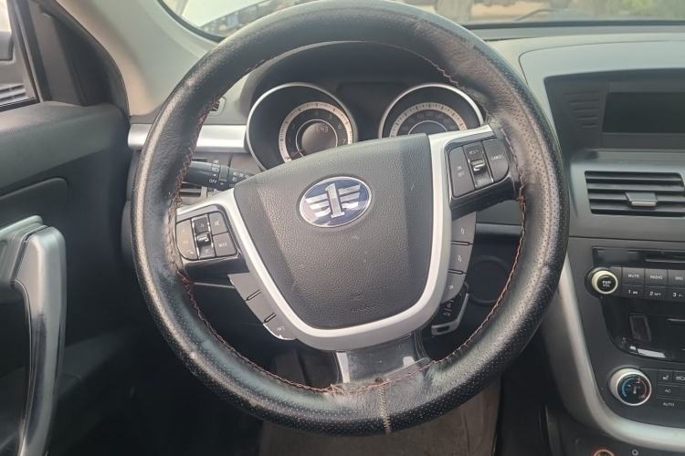 Used Bestune X80 2013 2.0L manual luxury version Steering Wheel