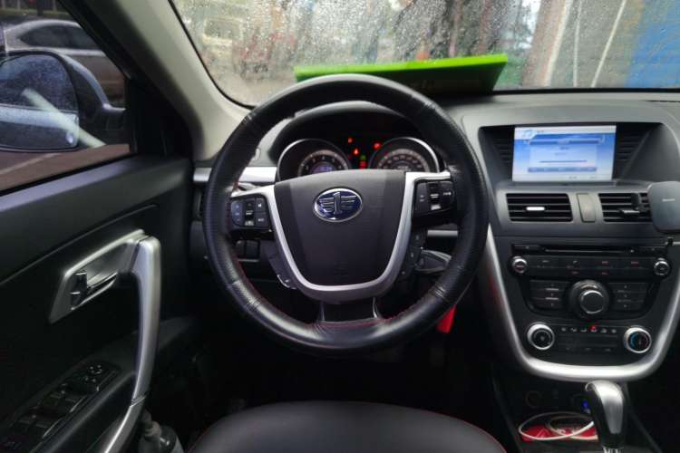 Used Bestune X80 2013 2.0L automatic comfort version Steering Wheel