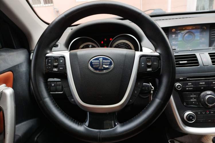 Used Bestune X80 2013 2.0L automatic comfort version Steering Wheel