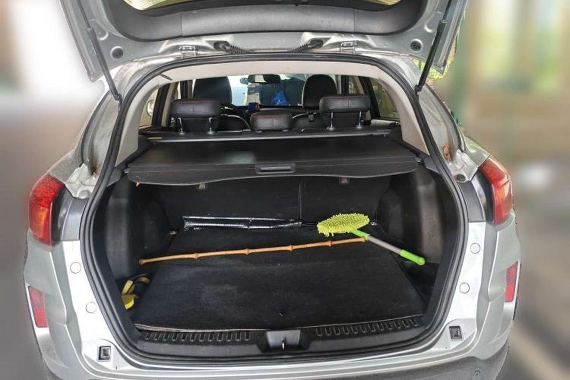 Used Bestune X80 2013 2.0L automatic comfort version Trunk