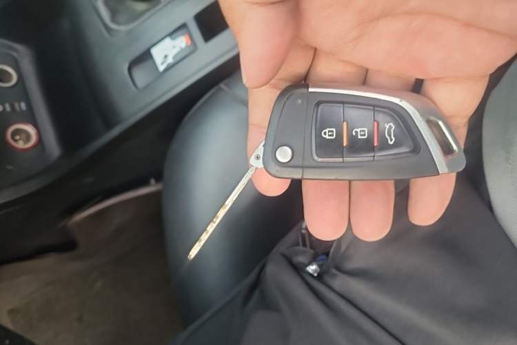 Used Bestune X80 2013 2.0L manual luxury version Vehicle Key