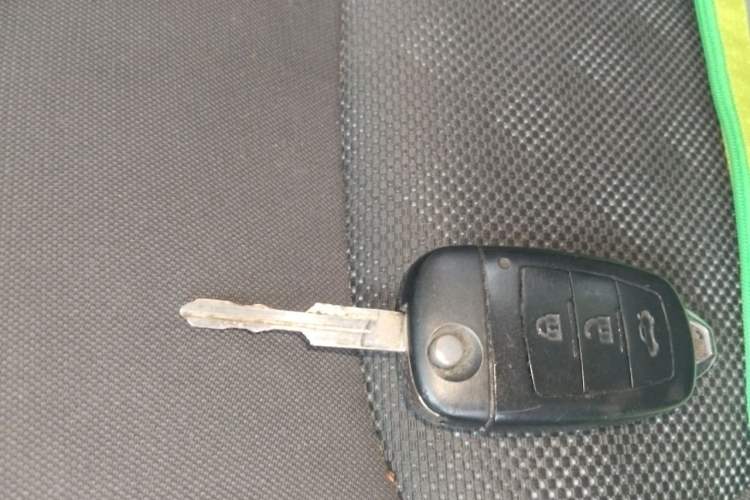 Used Bestune X80 2013 2.0L automatic comfort version Vehicle Key