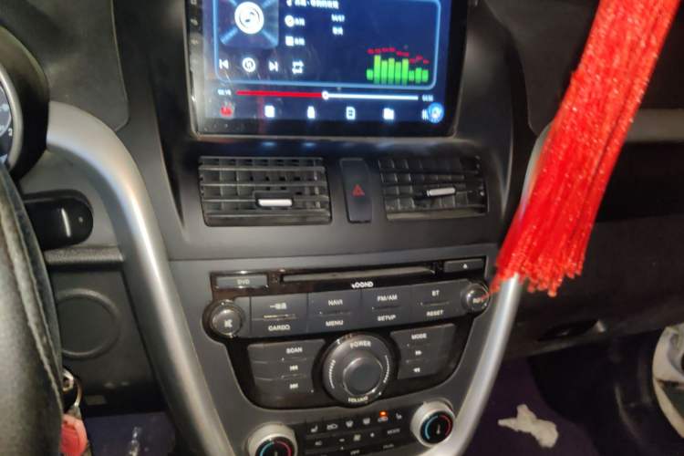 Used Bestune X80 2013 2.0L manual luxury version Audio And AC Panel