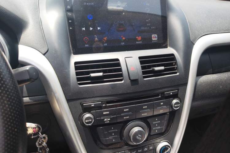 Used Bestune X80 2013 2.0L automatic comfort version Audio And AC Panel