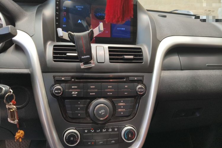 Used Bestune X80 2013 2.0L automatic comfort version Audio And AC Panel
