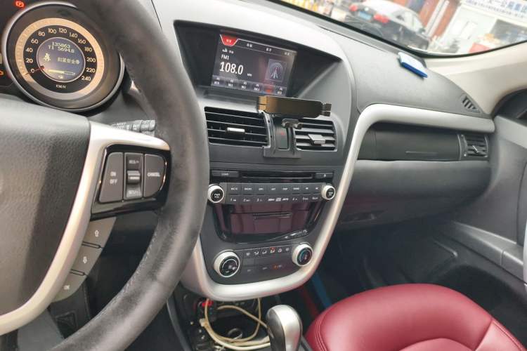 Used Bestune X80 2013 2.0L automatic comfort version Audio And AC Panel