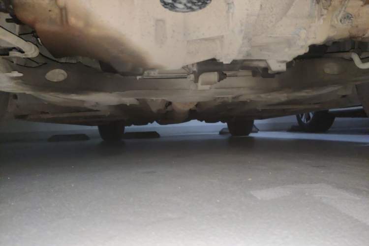 Used Bestune X80 2013 2.0L manual luxury version Chassis Front