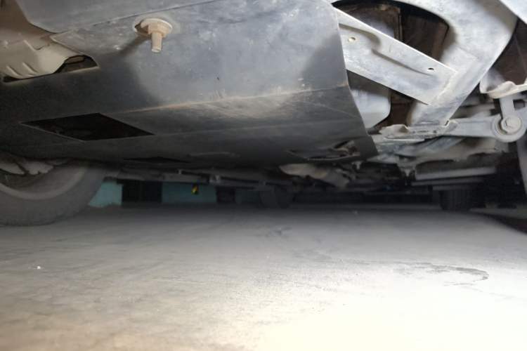 Used Bestune X80 2013 2.0L automatic luxury version Chassis Front
