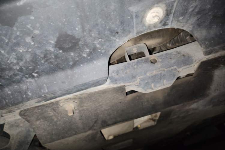 Used Bestune X80 2013 2.0L automatic comfort version Chassis Front