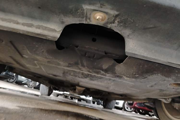 Used Bestune X80 2013 2.0L automatic comfort version Chassis Front