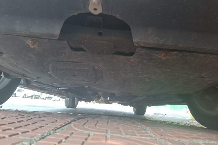 Used Bestune X80 2013 2.0L automatic comfort version Chassis Front